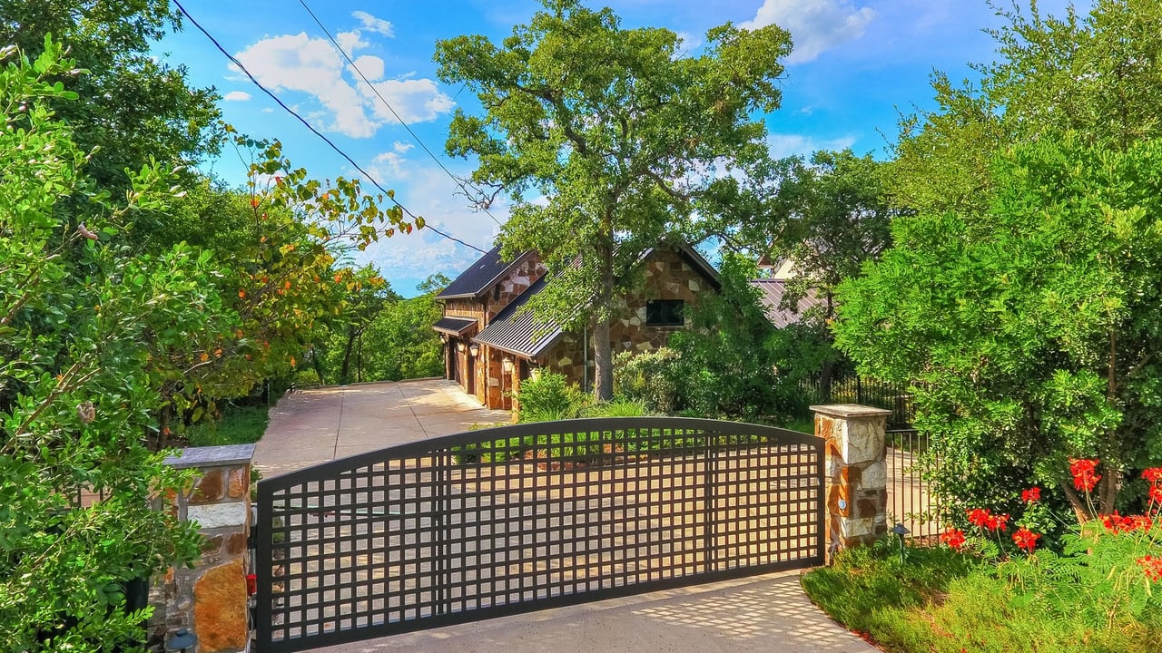 Colorado Contemporary with Privacy and Views