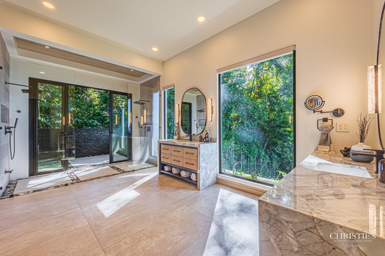 Luxury Estate in Escaleras- incredible ocean views 5.5 Acres