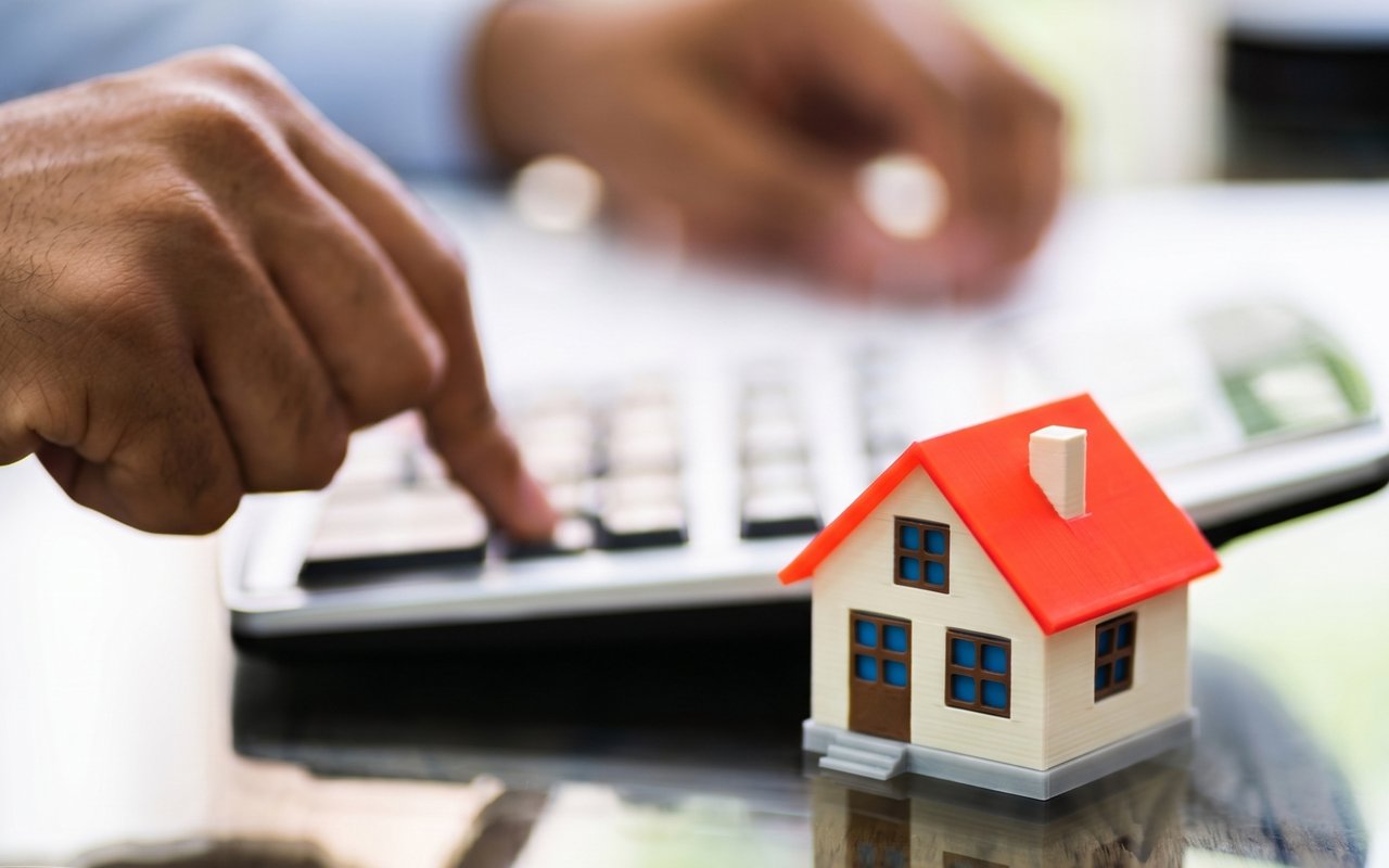 Why Aren’t Home Prices Crashing?