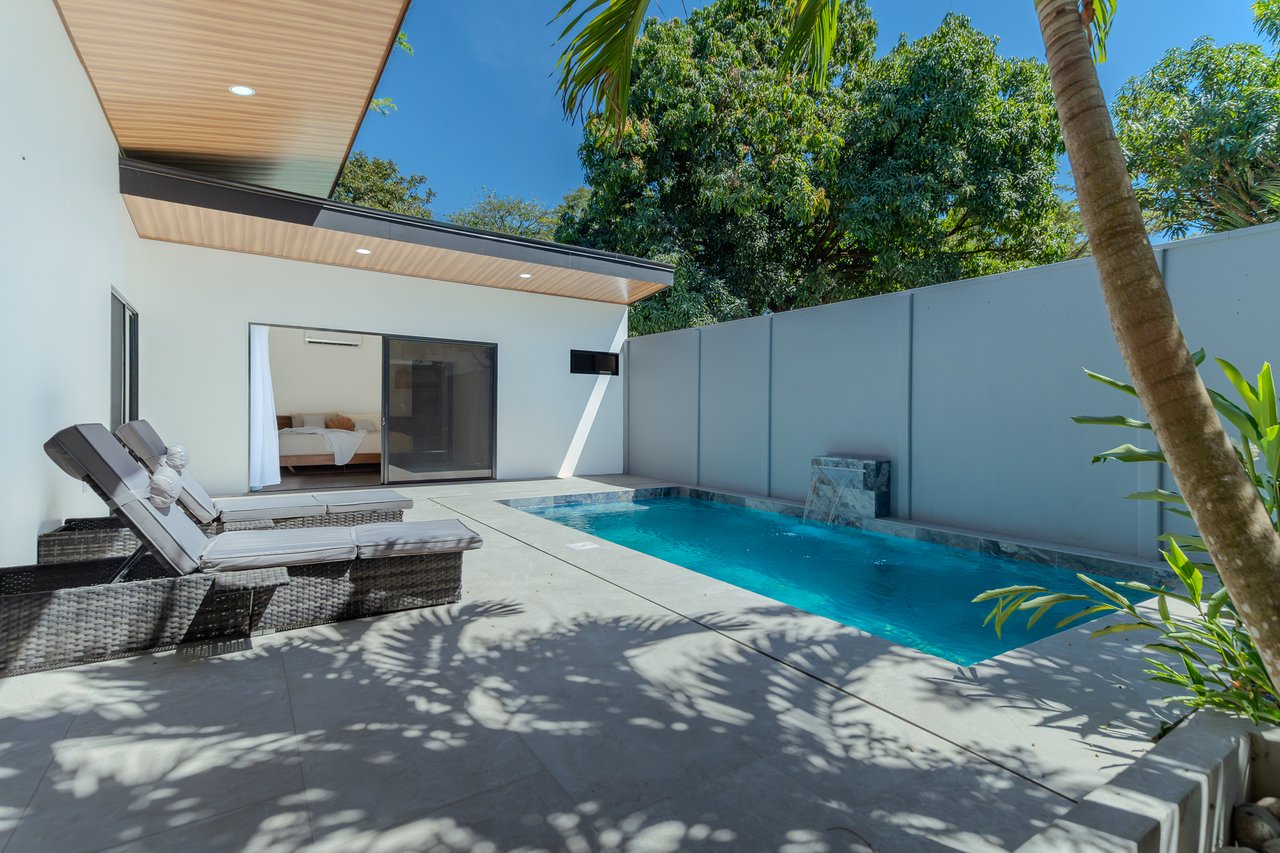 LOCATION,LOCATION, LOCATION – 3-BEDROOM VILLA STEPS FROM THE BEACH