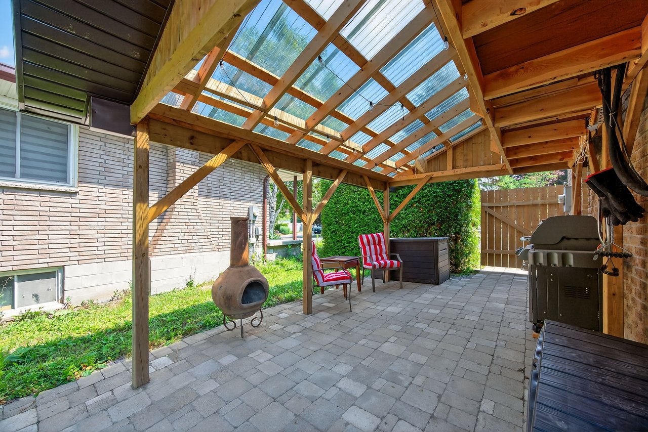 242 East Street, East Gwillimbury