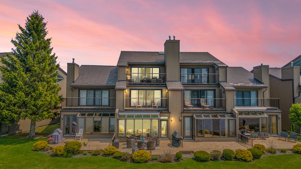 8 Beck Blvd #10, Penetanguishene