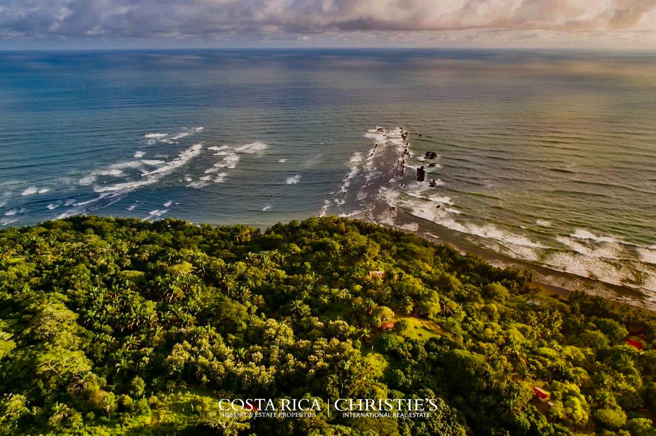 Expansive Ocean Views Central Pacific Estate 