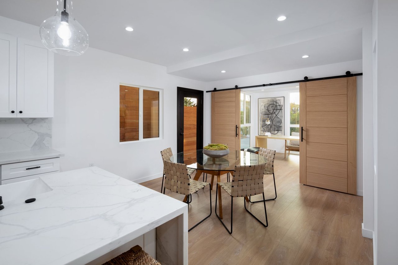 574 Mount Holyoke Ave