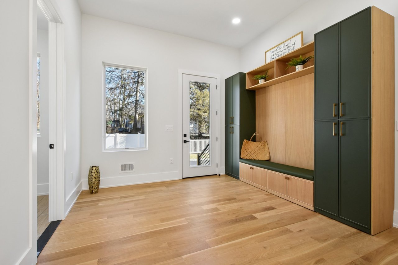 19 Highlander Dr