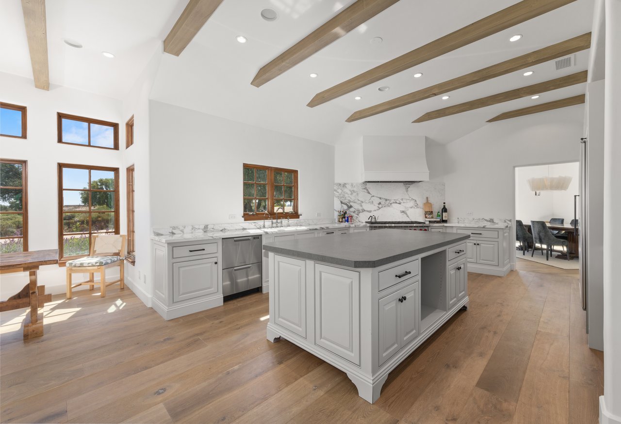 Regency Hills Estate
