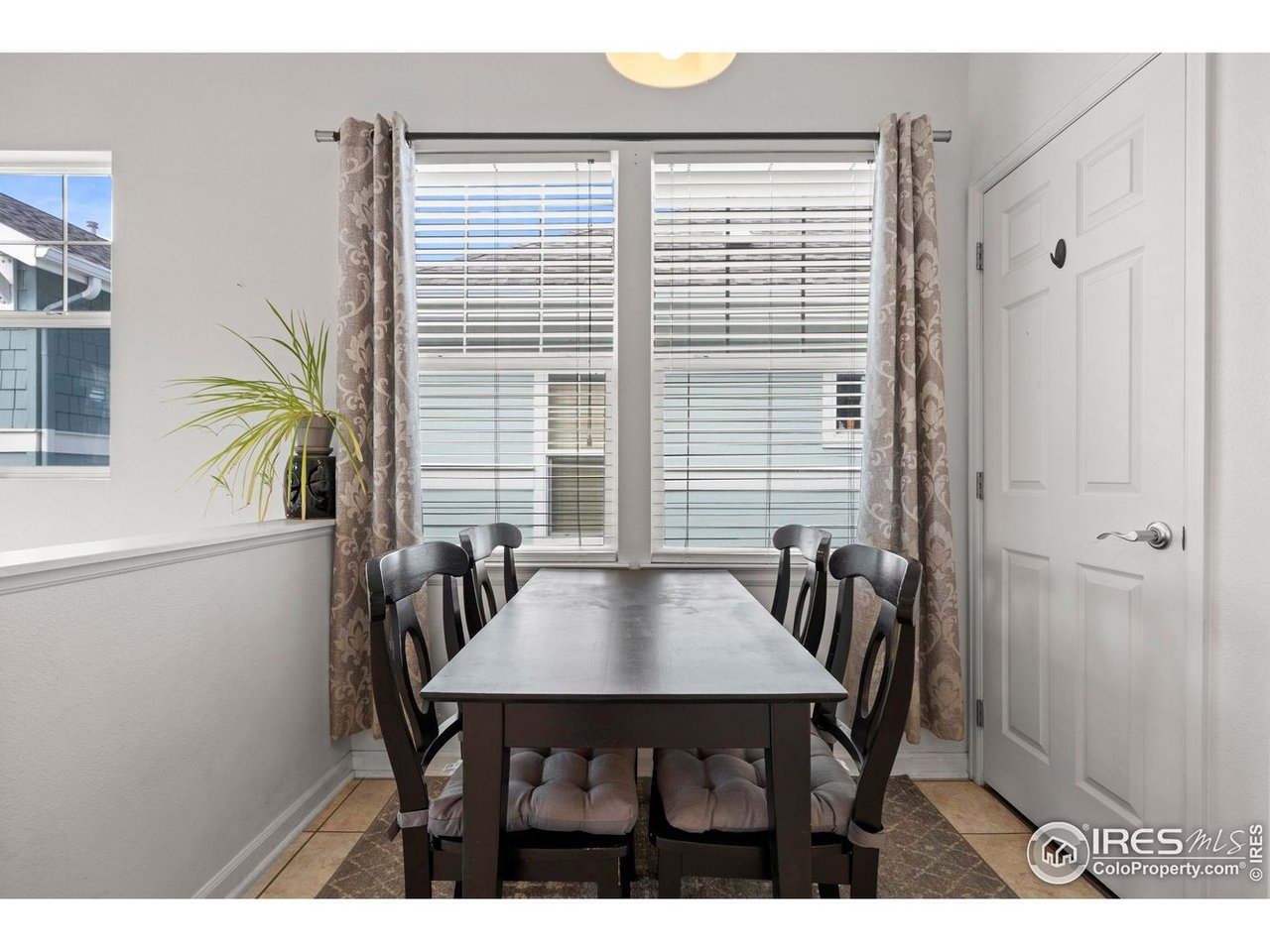 7454 E 28th Avenue Unit: 3