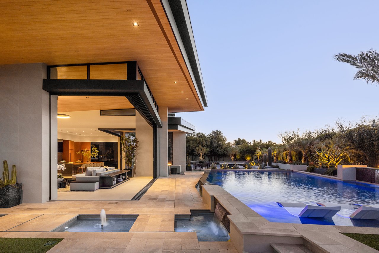 Modern Luxury Home in Paradise Valley, Arizona