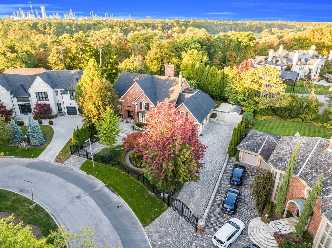 Featured Luxury Home 