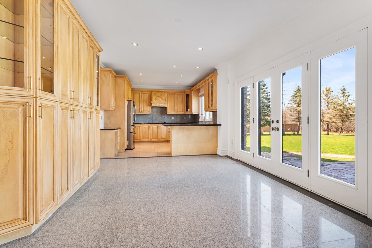 19 Logan Crt 