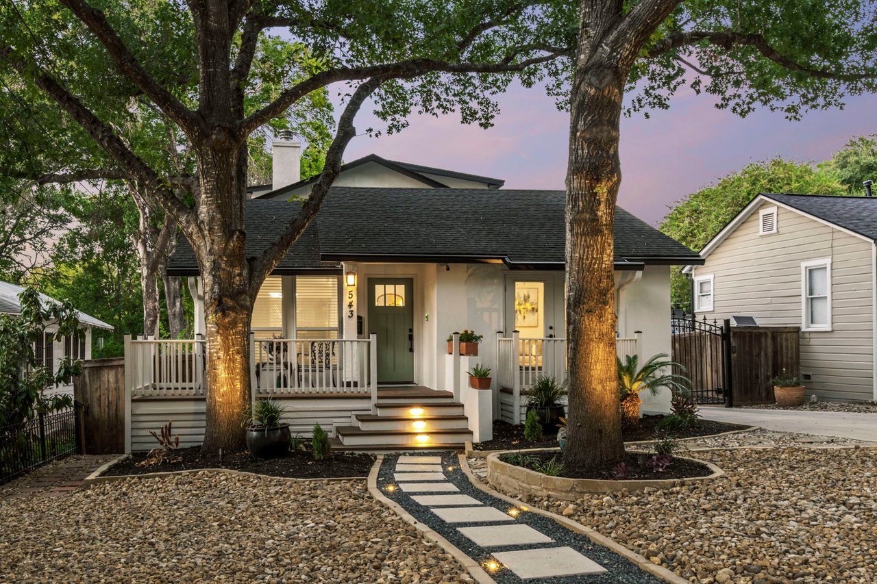 A Slice of Texas Charm in Alamo Heights
