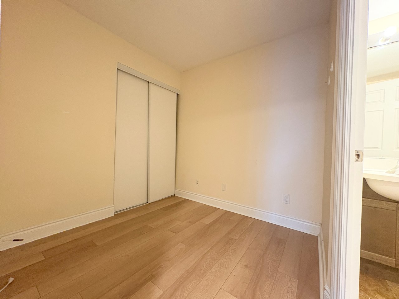 763 Bay St Unit: 3413