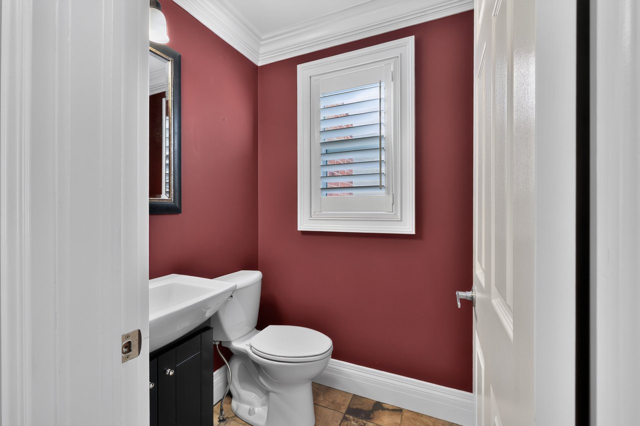 2102 Salma Crescent, Burlington