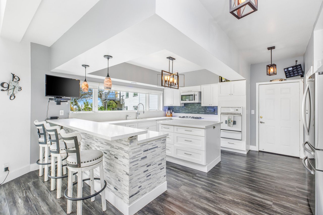 2350 San Marco Dr