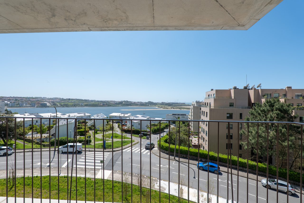 3-Bedroom Apartment with Panoramic Ocean & River Views in the iconic Foz do Douro's New Landmark - Miramar Tower 