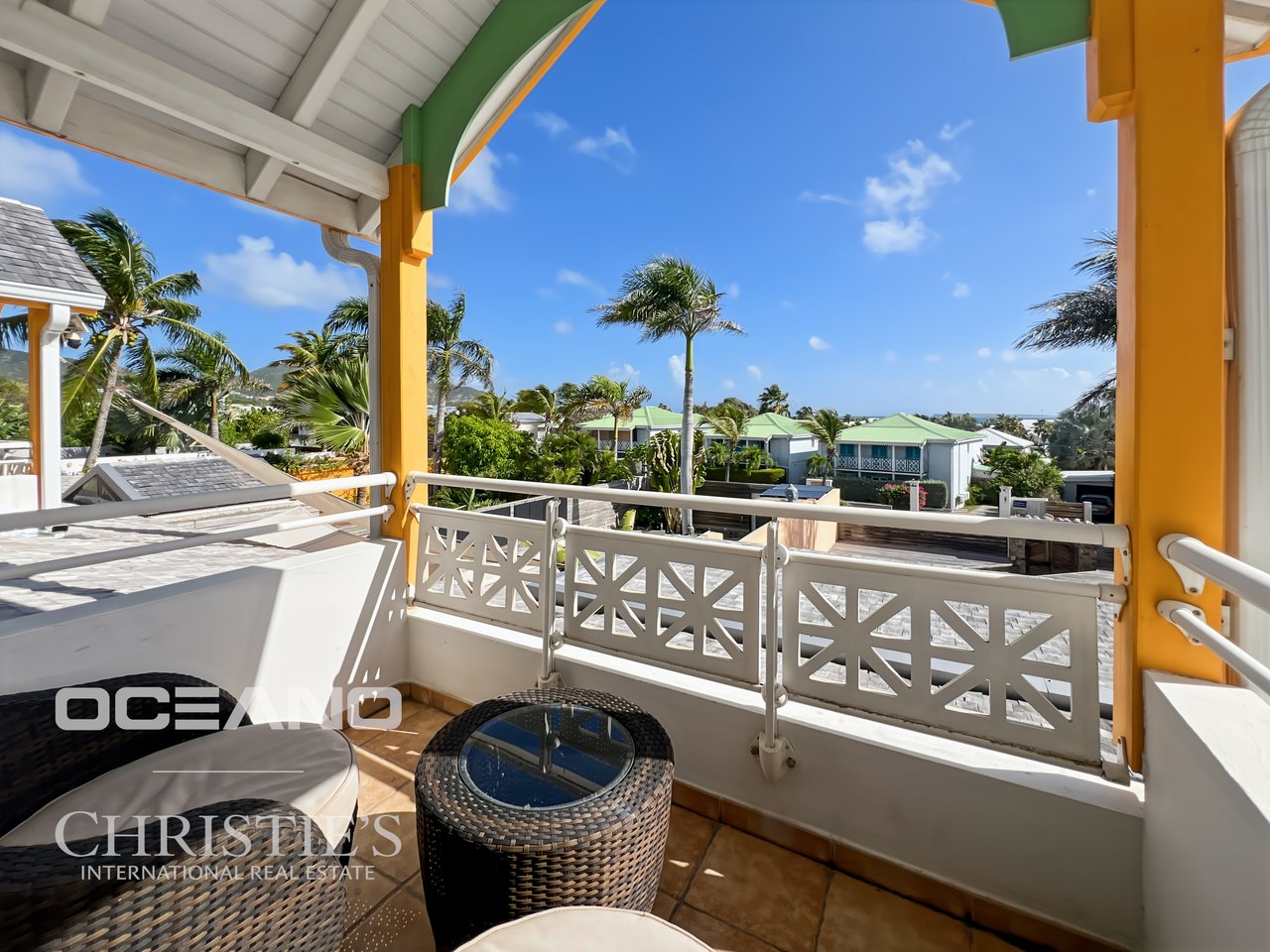 EXCLUSIVITE - 3 bedroom - swimming pool - 5' from the beach - OCEANO Christie's International Real Estate