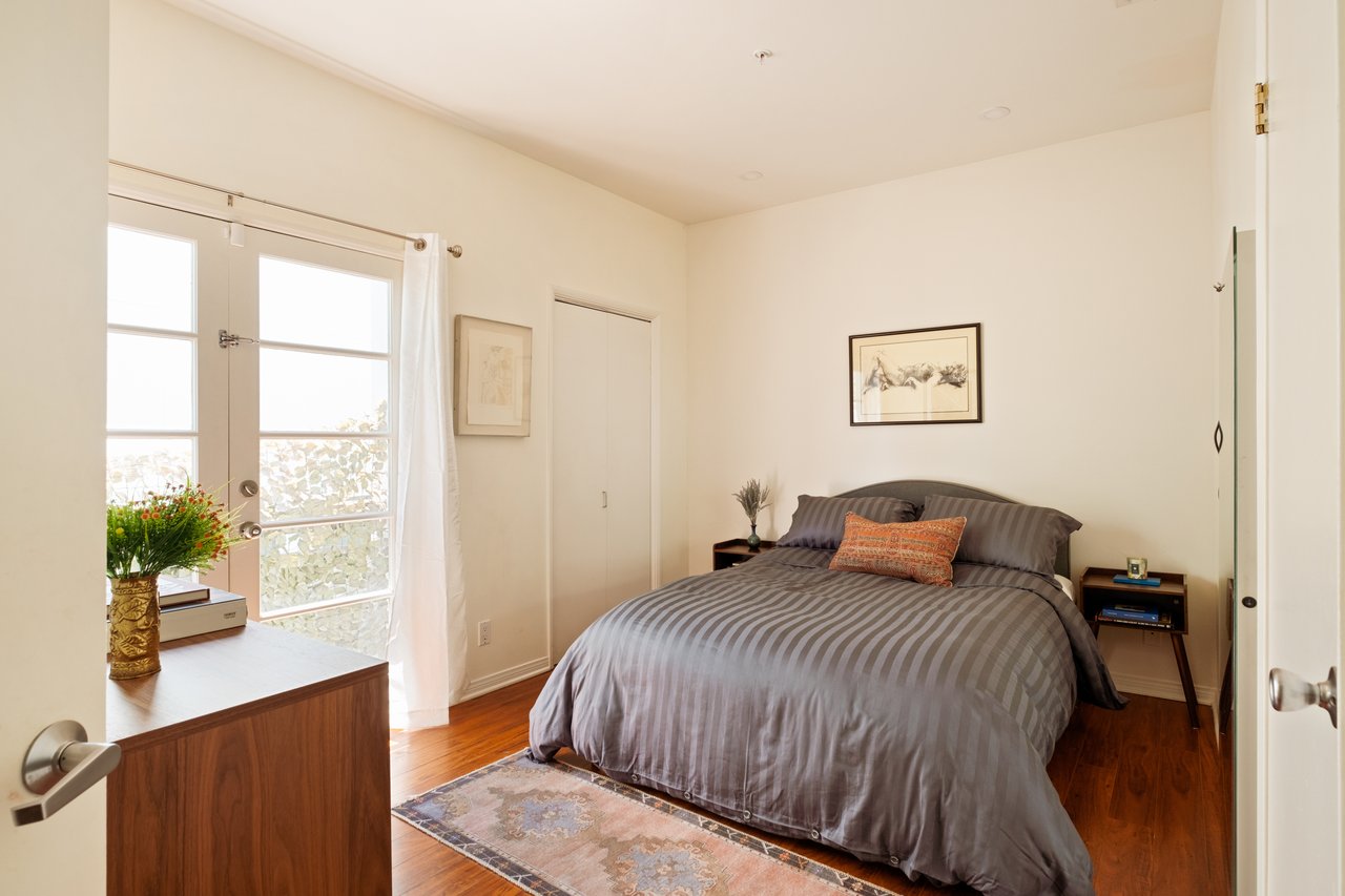 8562 W West Knoll Dr Unit: 5, west hollywood