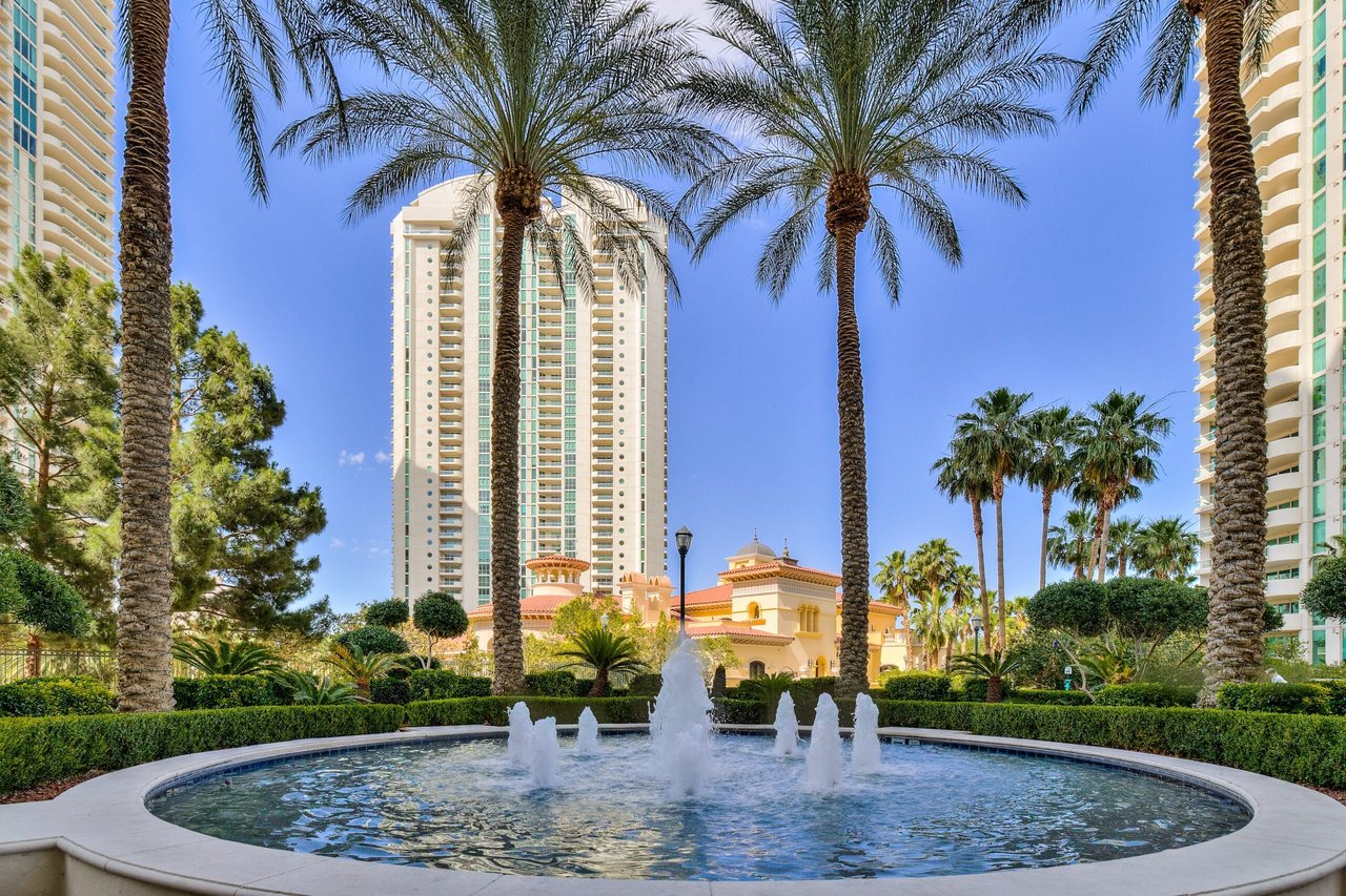 Turnberry Place