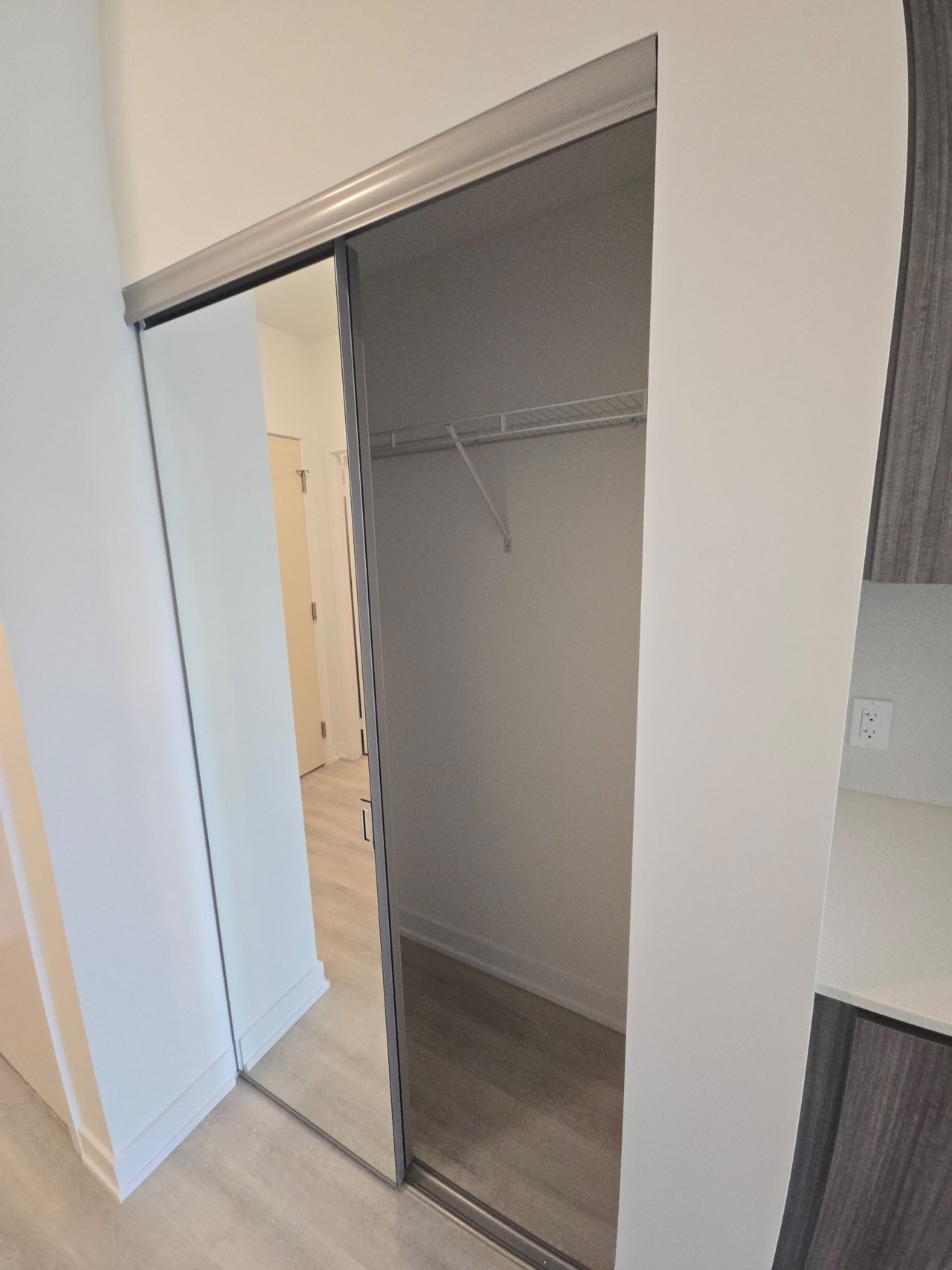 15 Richardson Street, Toronto C08 Unit: 711