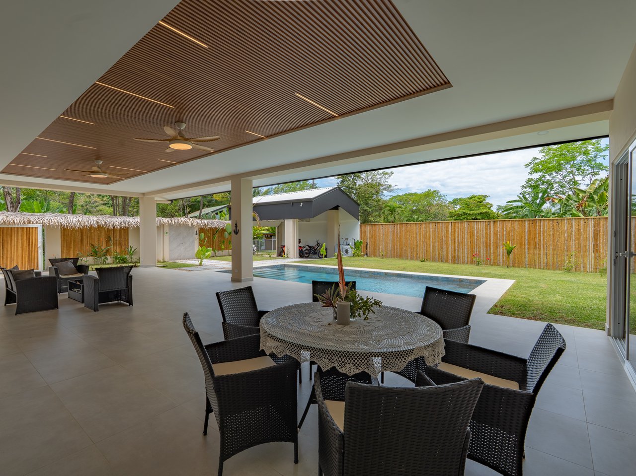 Refined Tropical Home in Uvita, Costa Rica | Walk to Beach & Parque Nacional Marino Ballena