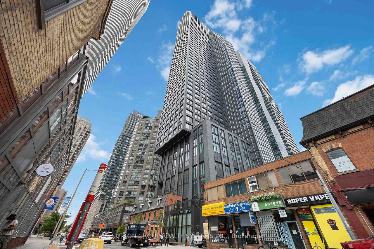 YORKVILLE'S BEST PENTHOUSE 