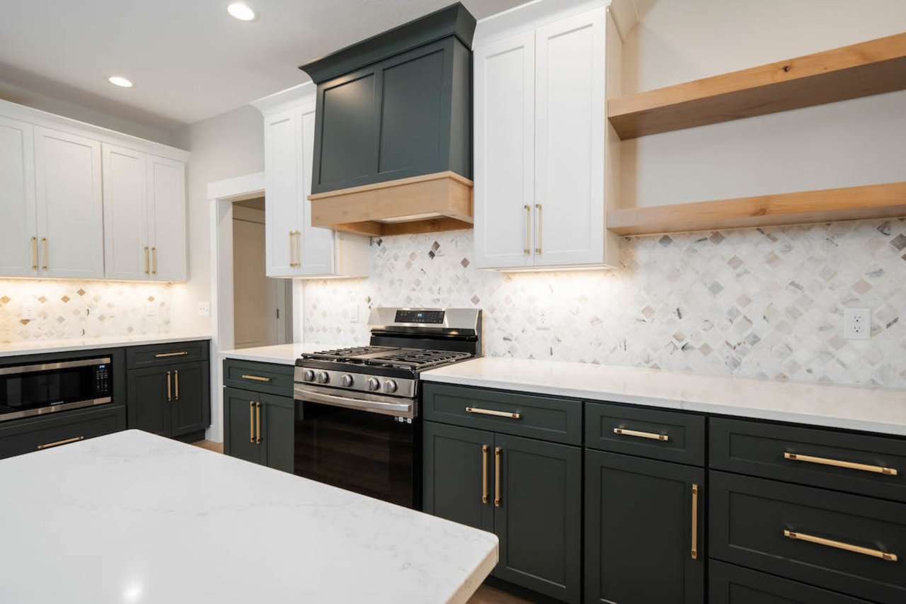 137 W Basalt Dr