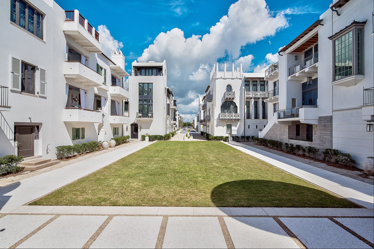 Rosemary Beach vs. Alys Beach: Which 30A East End Community is Your Match?