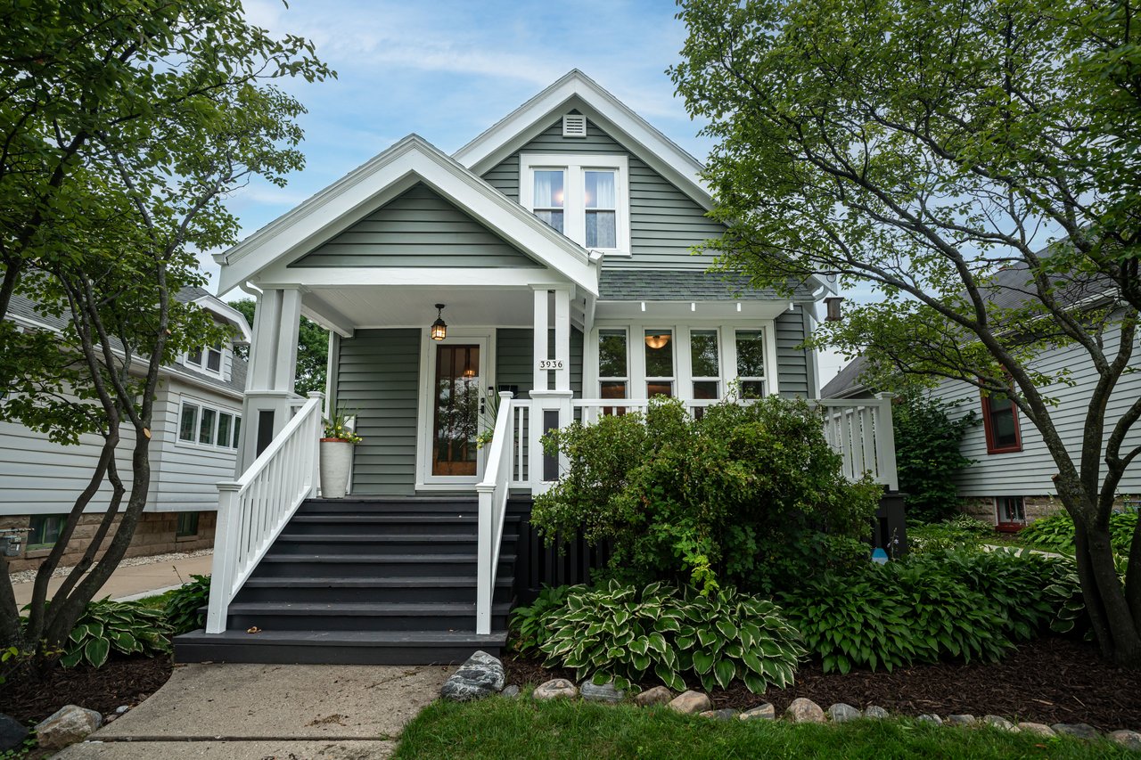 Starter home in Shorewood