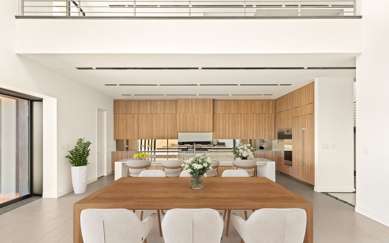 25 Canyon Bay Drive