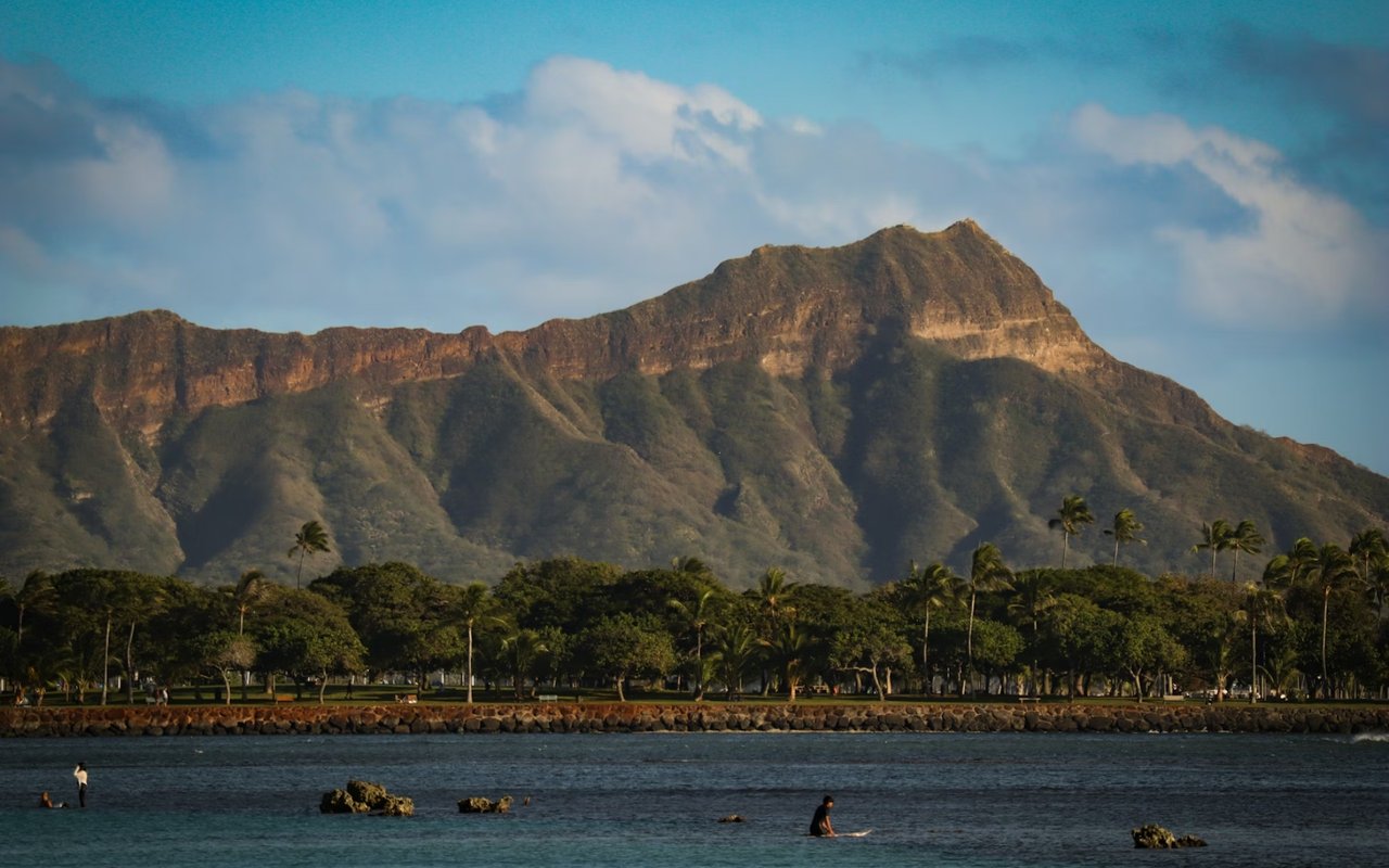 What Makes Diamond Head’s Luxury Real Estate Unique?