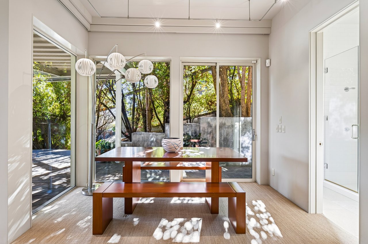 Dramatic Contemporary Architecture and Golden Gate Bridge Views