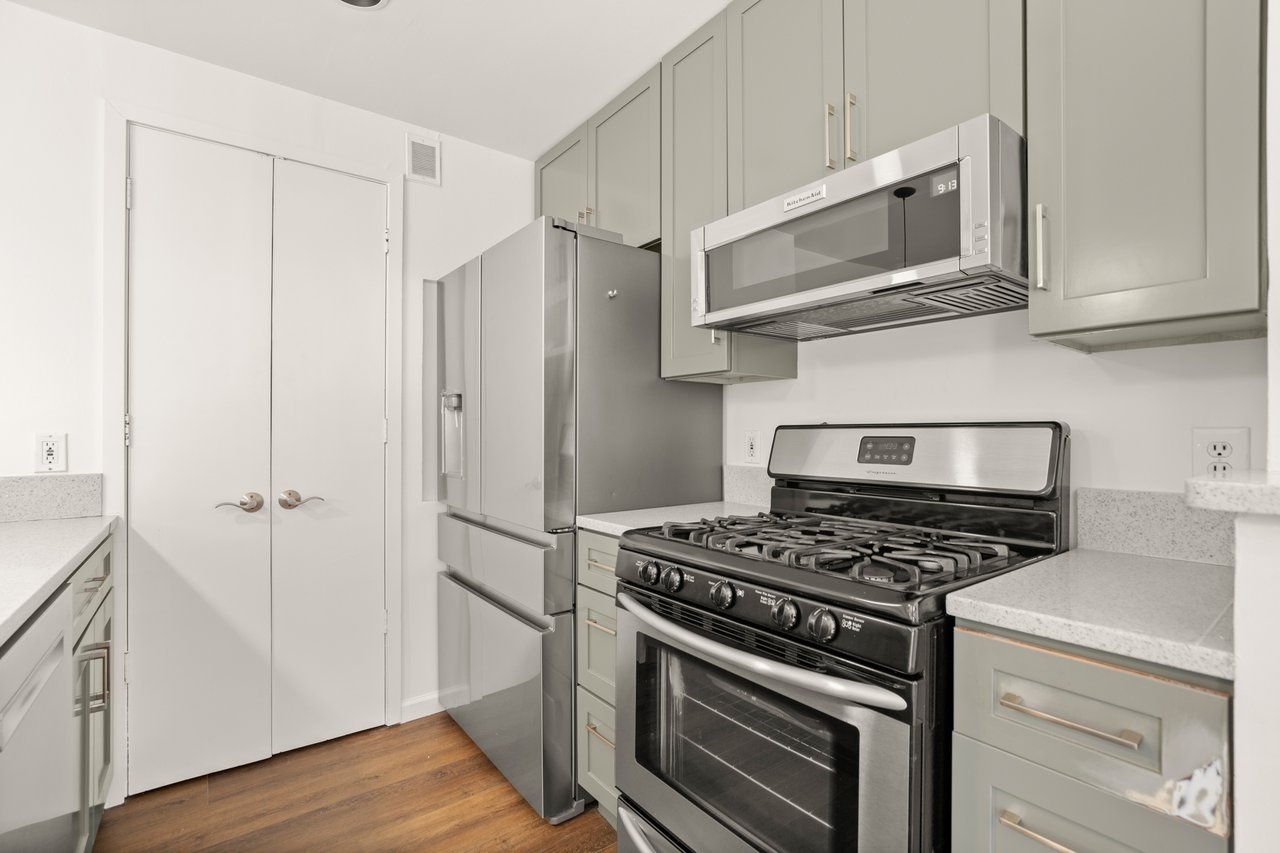 1111 W 12th