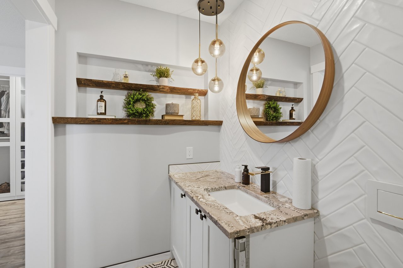 88 Woodfield Crescent SW