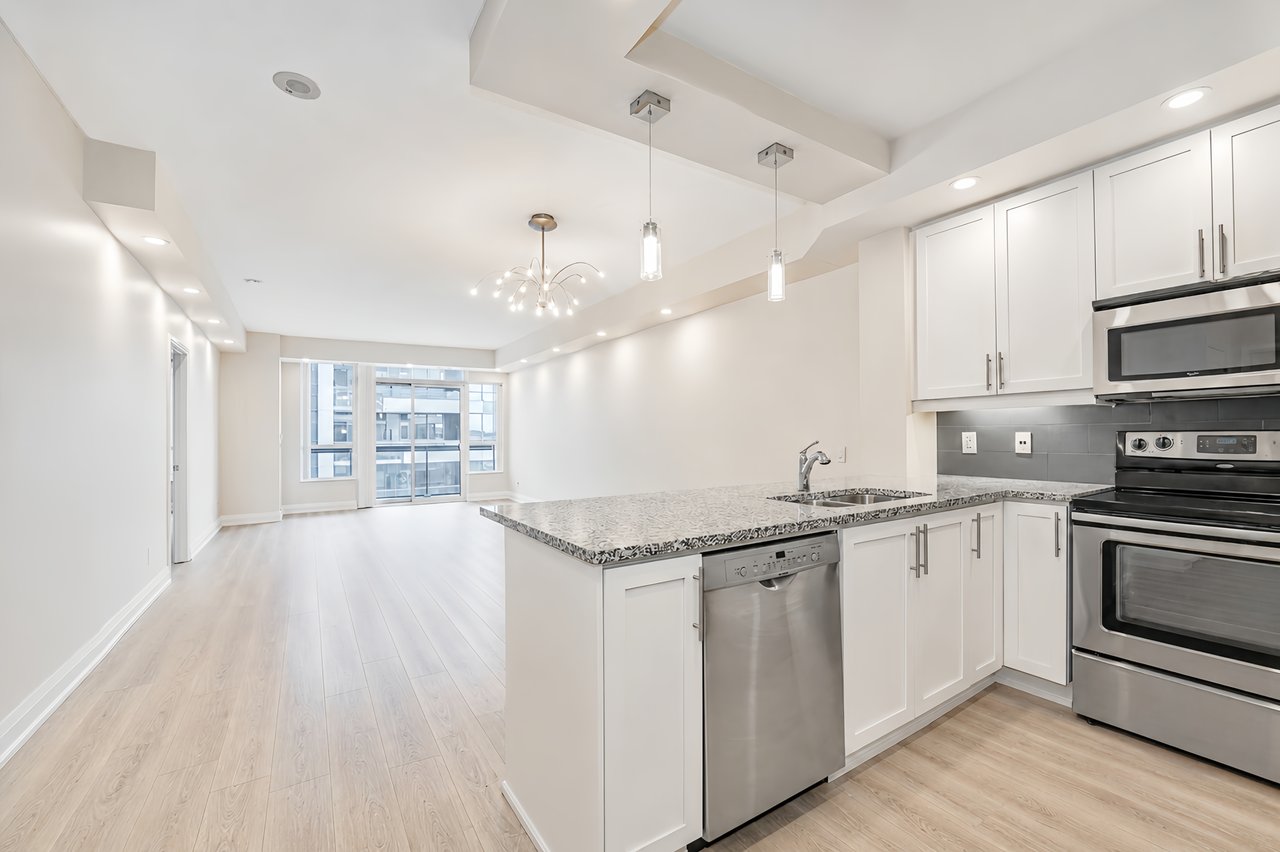 1 Hurontario St 308