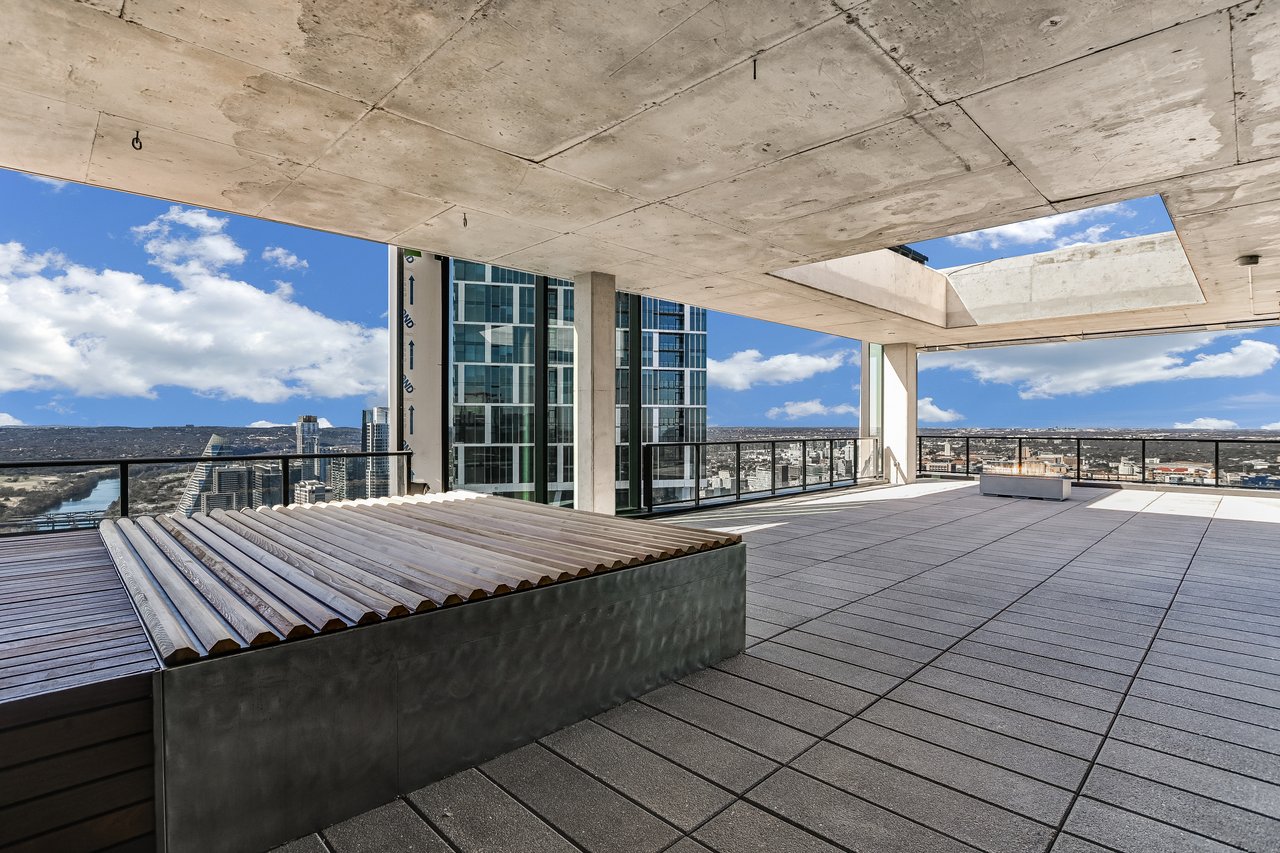 The Modern Penthouse #5502 North