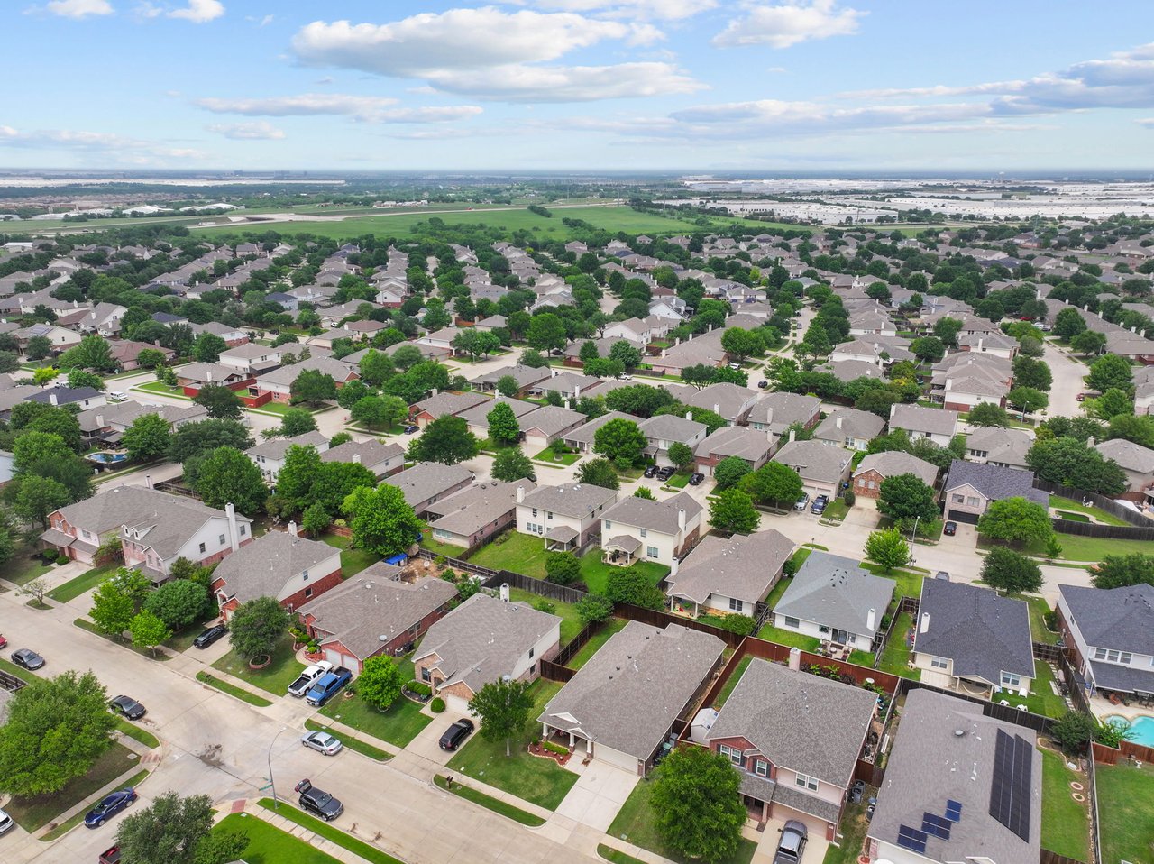 Market analysis and neighborhood positioning by Carter Signature Properties