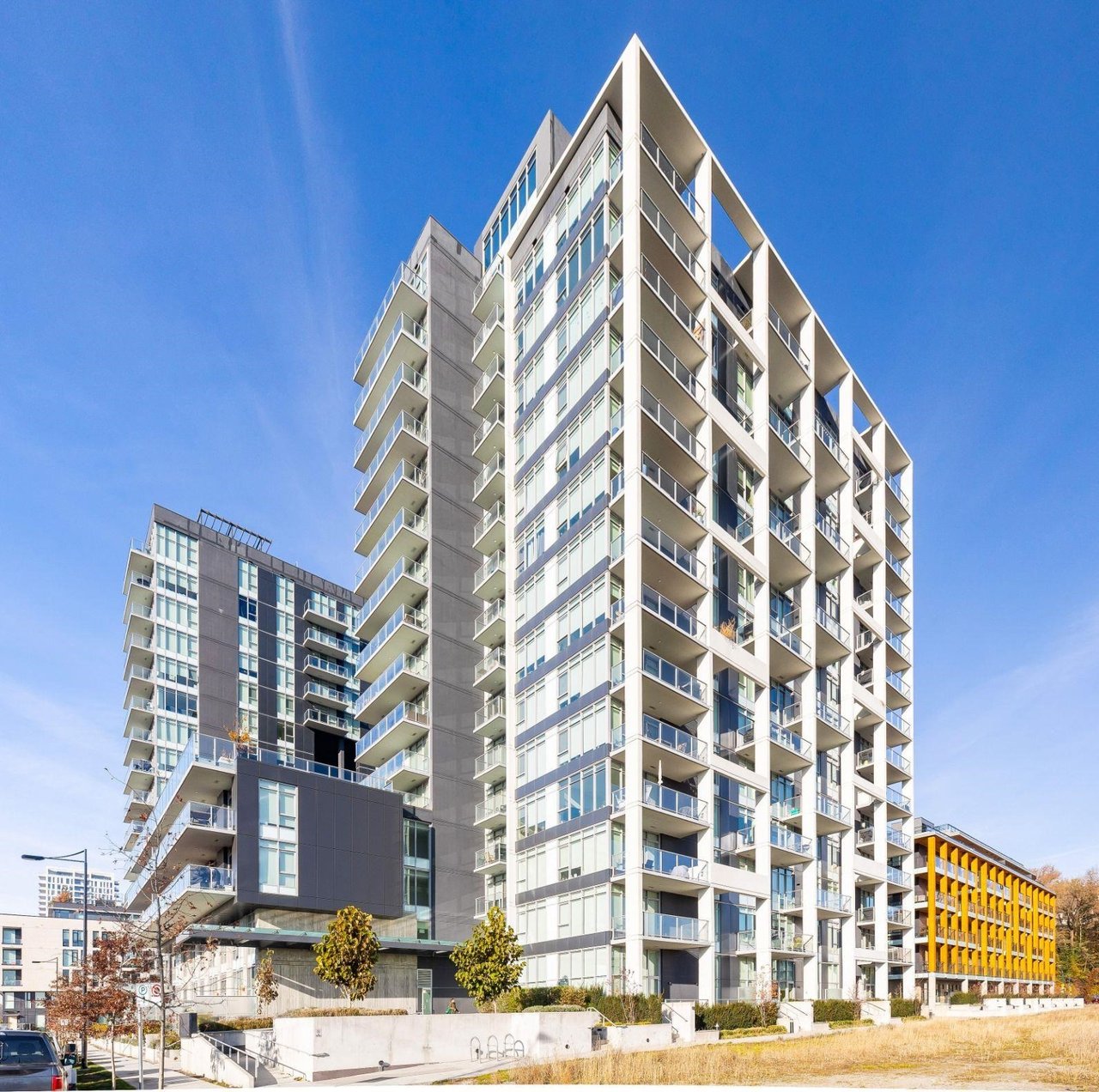 3581 E Kent Avenue N, #601