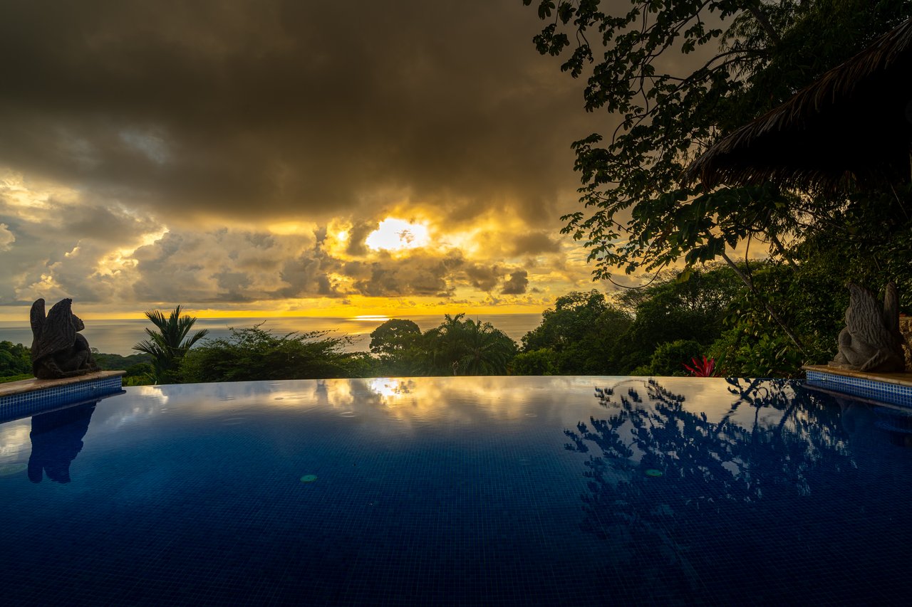 Castillo Puesta del Sol, Escalares - 