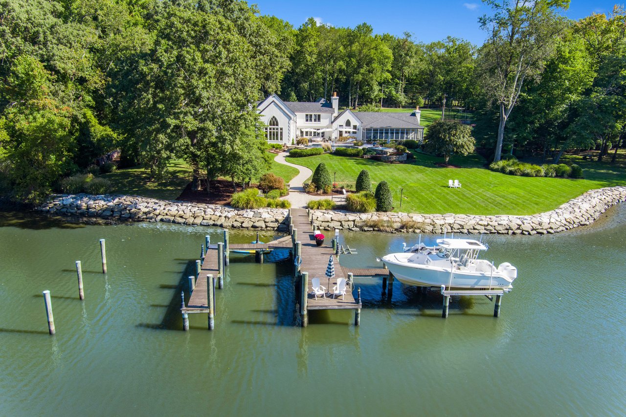 1524 Cedar Lane Farm RD