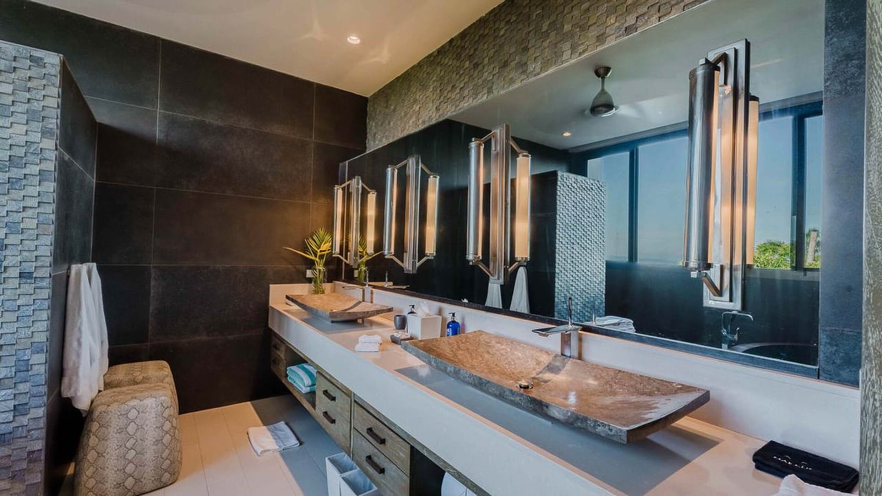 Mirazul, Hill Top Luxury Estate