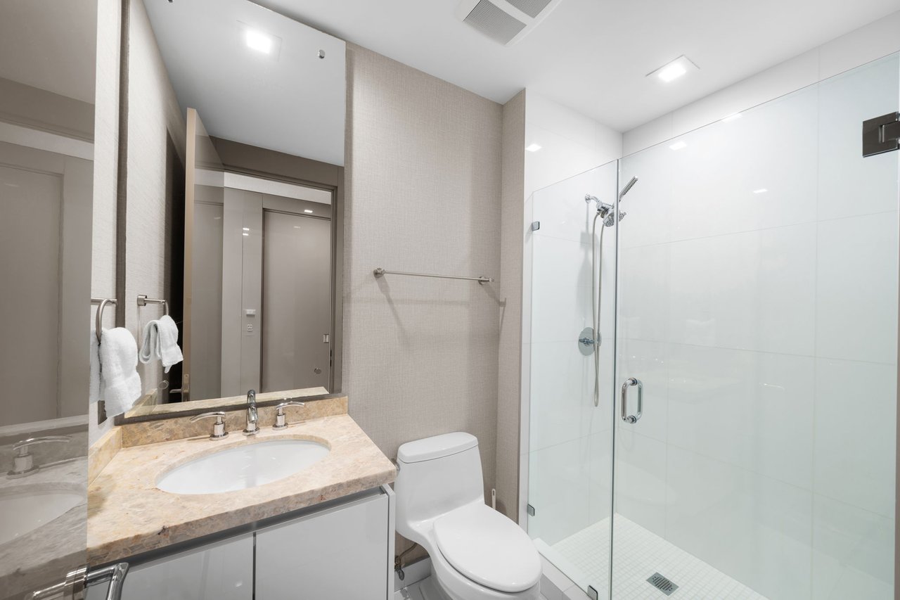 4100 Island Blvd # 1 Unit: PH-1