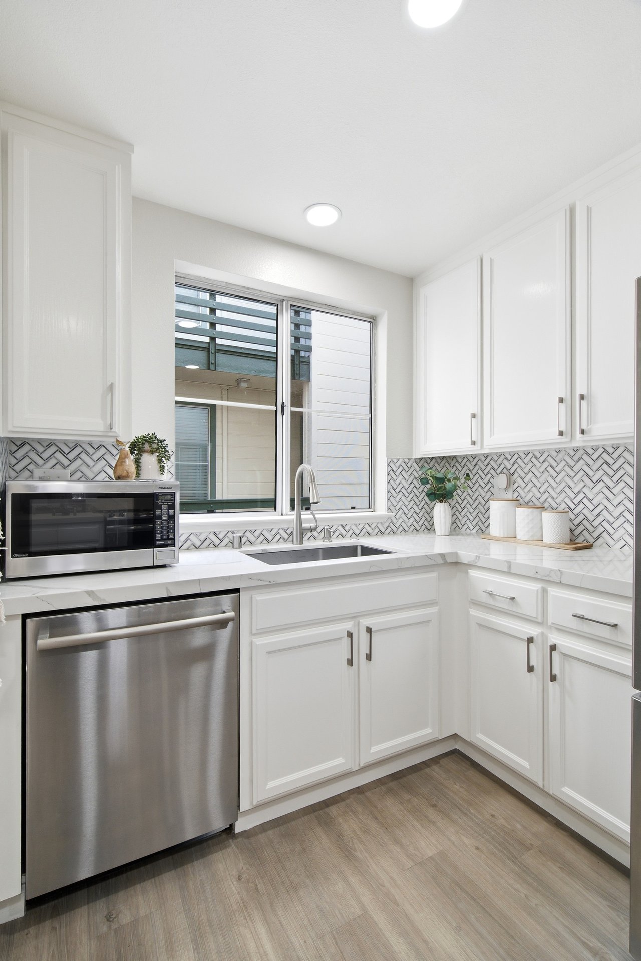 929 East El Camino Real 317E