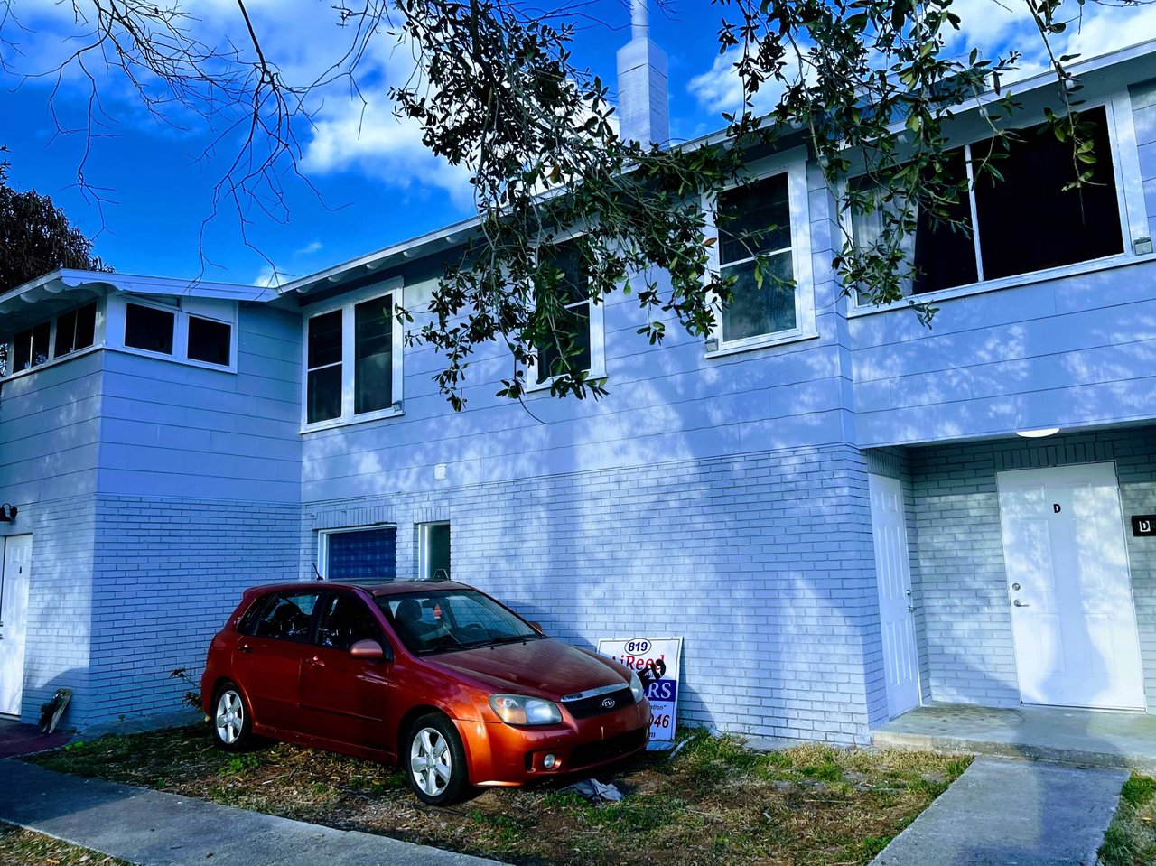 819 N Ridgewood Ave