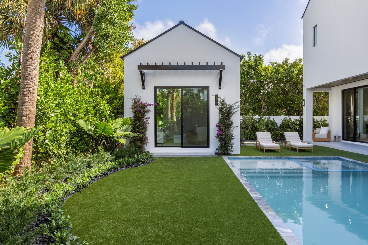 Murray Rd in Soso With Beautiful Water & Island Views