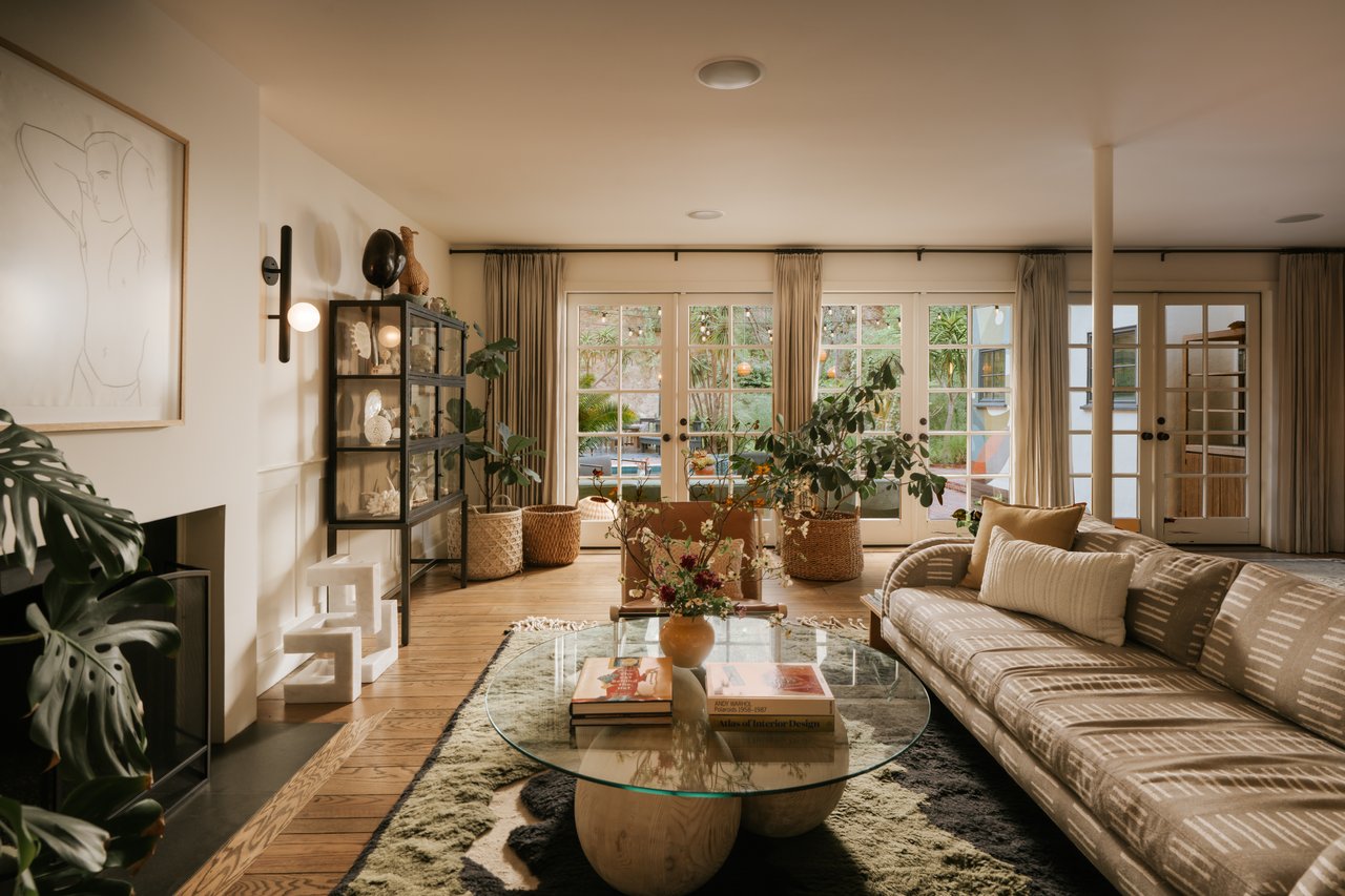 2015 Nichols Canyon Rd