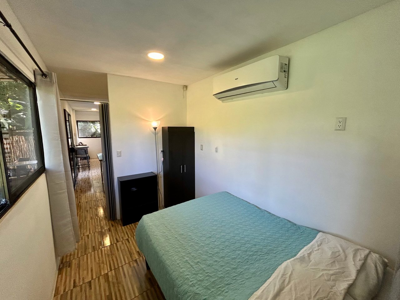 Hatillo Breeze, 2 Bedroom Home on 1,311m2 of usable land and year round creek!
