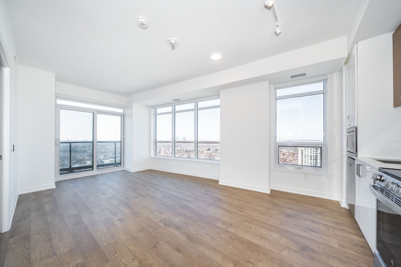 30 Upper Mall Way, A2205