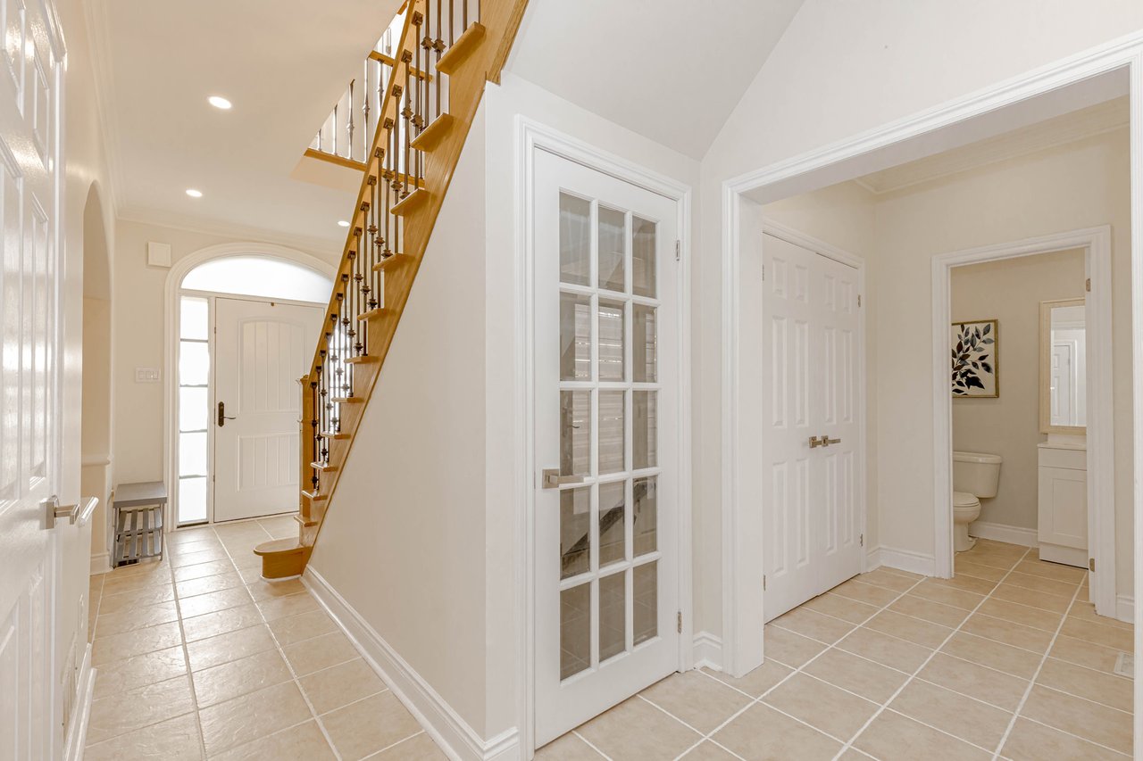 7108 Gablehurst Crescent