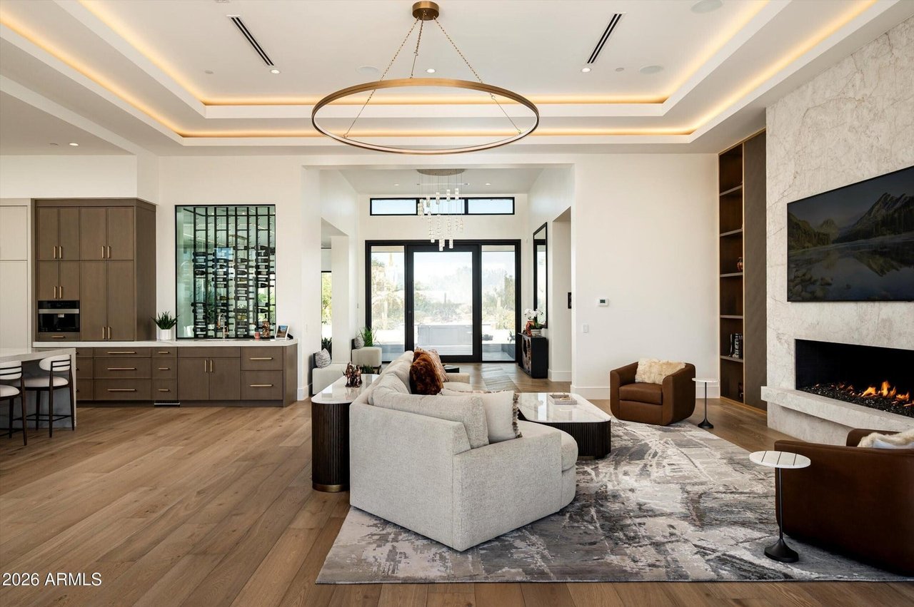 9245 E RIMROCK Drive