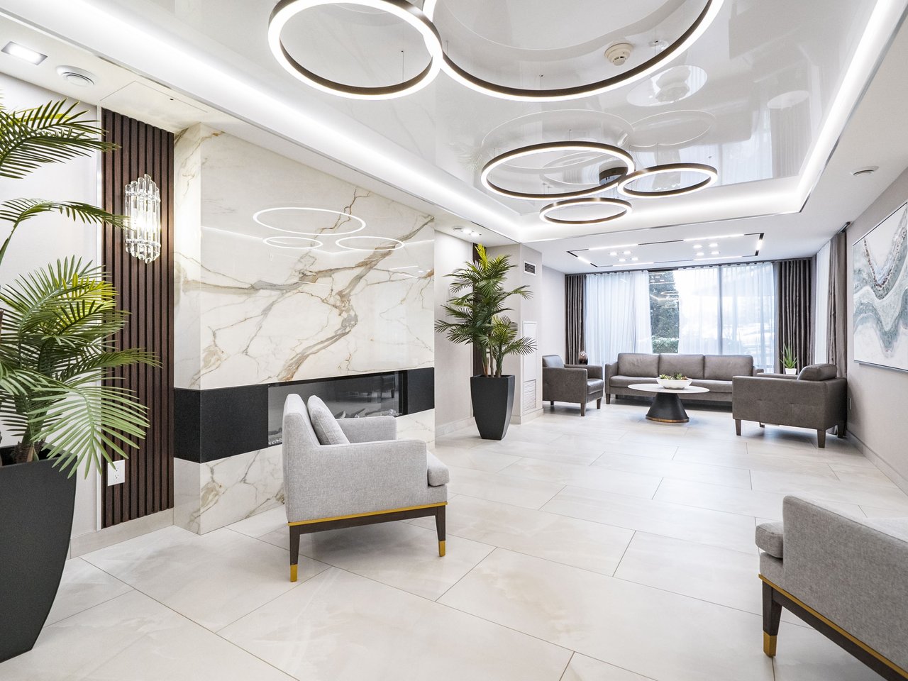 30 Harding Boulevard W, 404